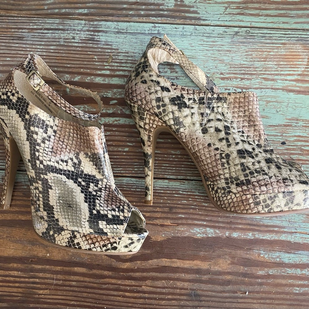 Dollhouse verdict 107 metallic snakeskin heels size 8 - Picture 11 of 12